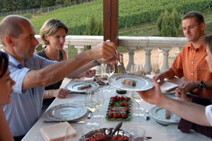 Tasting Petit Chablis among friends/Chablis/Bourgogne/Burgundy/French wine/