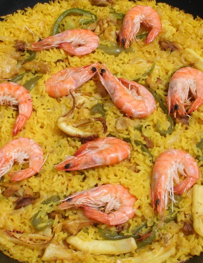 Paella with saffron shrimp and squidChablis/Bourgogne/Burgundy/French wine/