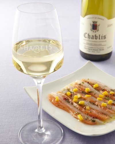 Marinated sea bass and salmon with herbs/Chablis/Bourgogne/Burgundy/French wine