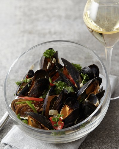 Mussels with ChablisChablis/Bourgogne/Burgundy/french wine/Chardonnay