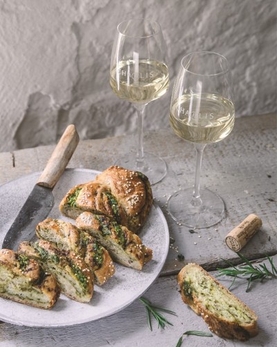 Braided bread with quinoa and pesto and Chablis Grand Cru