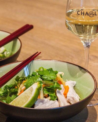 Turkey pho and wine of Chablis