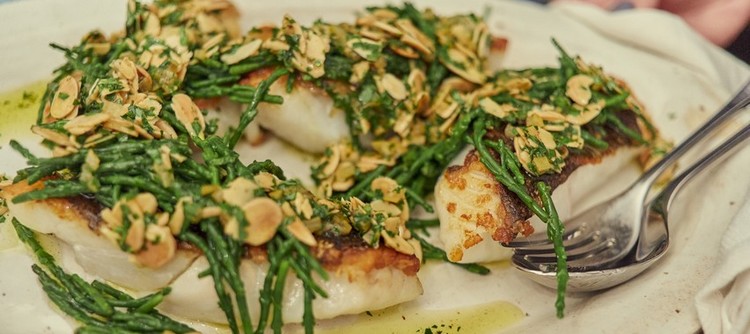 Brill fillet with samphire, lemon and almonds with Chablis